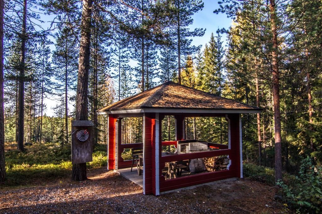 Lomaperkkioe Cottages Kajaani Ruang foto